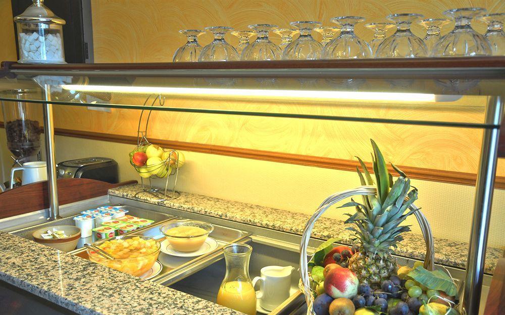 Saint-Hilaire-de-Brethmas Hotel Ecusson מראה חיצוני תמונה