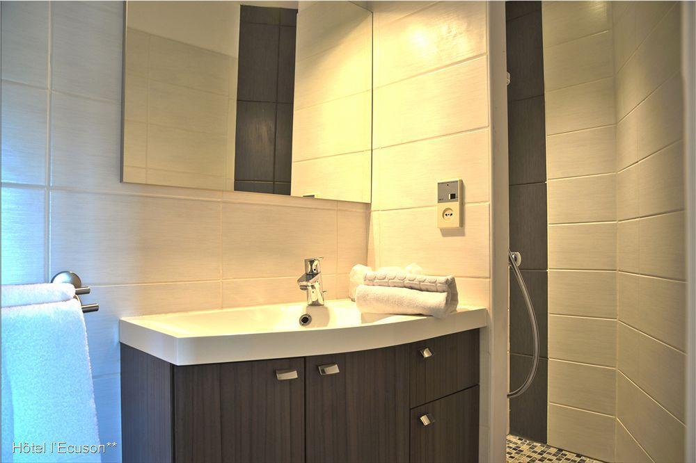 Saint-Hilaire-de-Brethmas Hotel Ecusson מראה חיצוני תמונה
