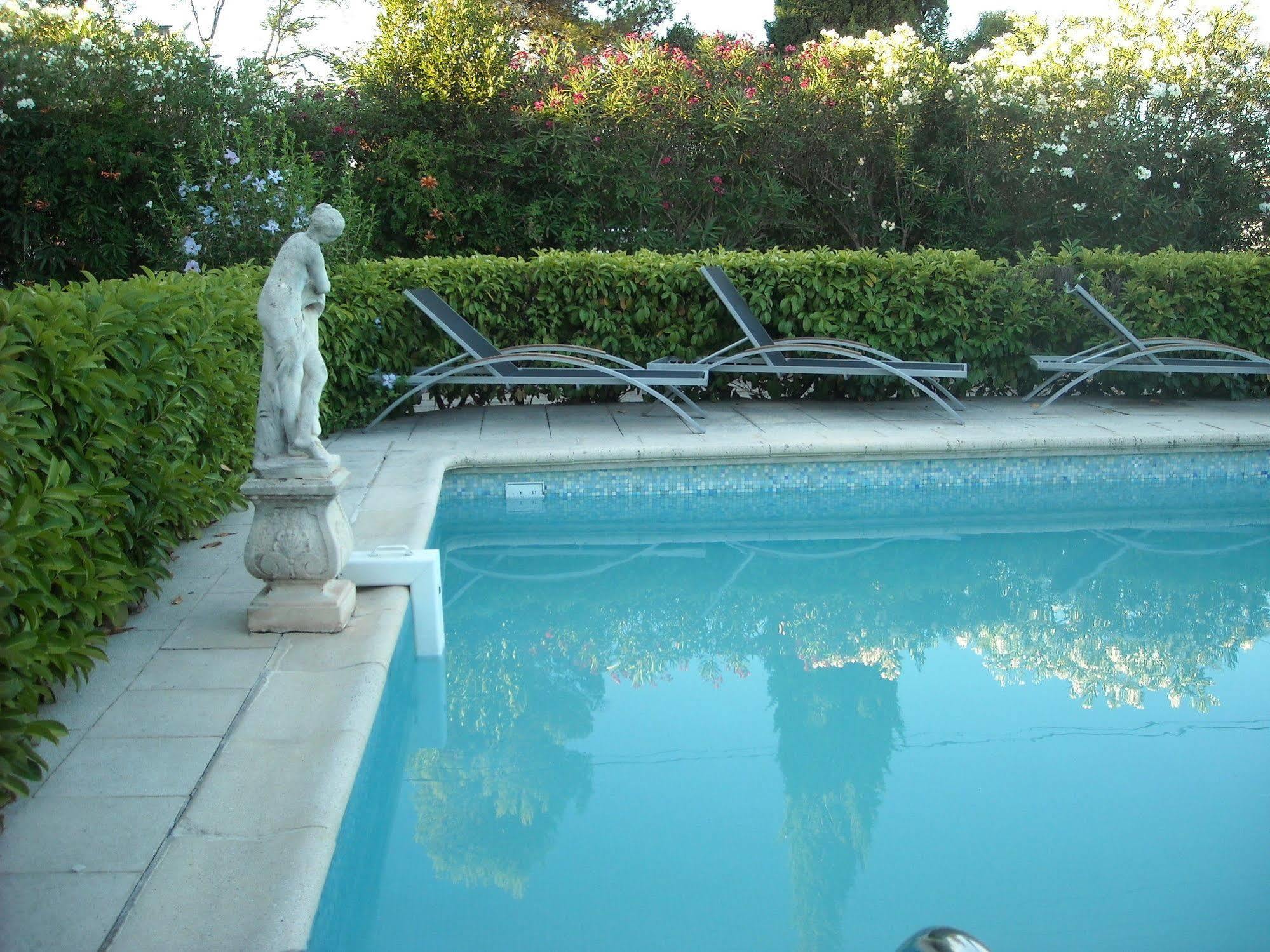 Saint-Hilaire-de-Brethmas Hotel Ecusson מראה חיצוני תמונה