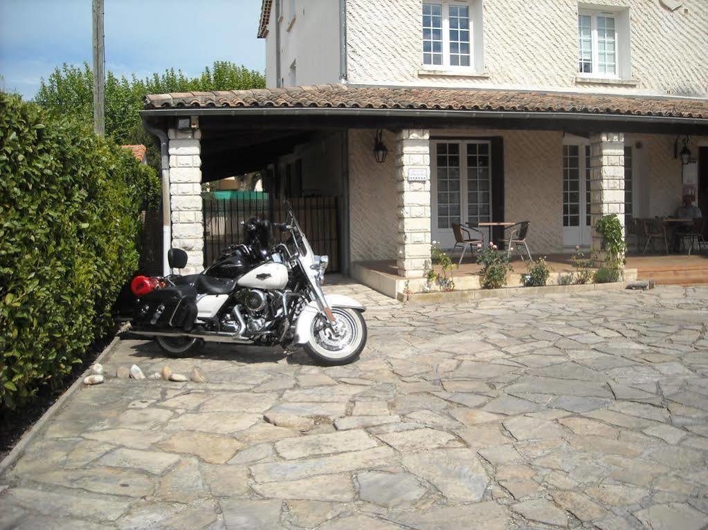 Saint-Hilaire-de-Brethmas Hotel Ecusson מראה חיצוני תמונה