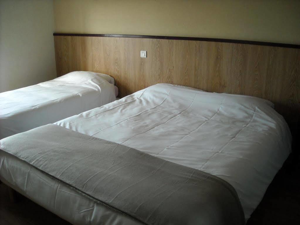 Saint-Hilaire-de-Brethmas Hotel Ecusson מראה חיצוני תמונה