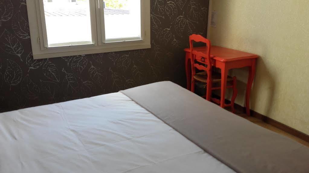 Saint-Hilaire-de-Brethmas Hotel Ecusson מראה חיצוני תמונה
